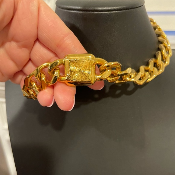 ✨💚Gorgeous Chanel 2020 Resin CC Curb Link Choker Gold Tone Necklace💚✨ - Picture 10 of 12